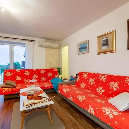 Pax Villa
